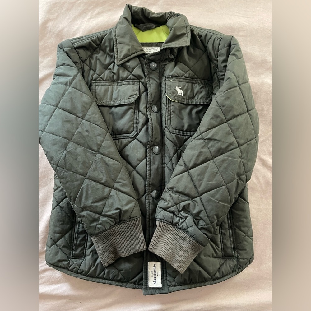 Thin buffer jacket